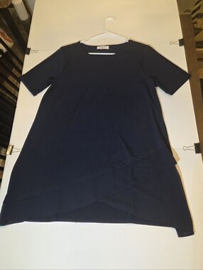 Zenana Outfitters Navy Short Sleeve Asymmetrical Tunic
